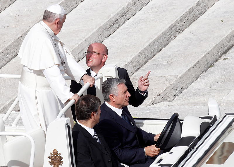 Illustration for article titled The Pope Has A Small But Deadly Army Of Elite Warriors Protecting Him